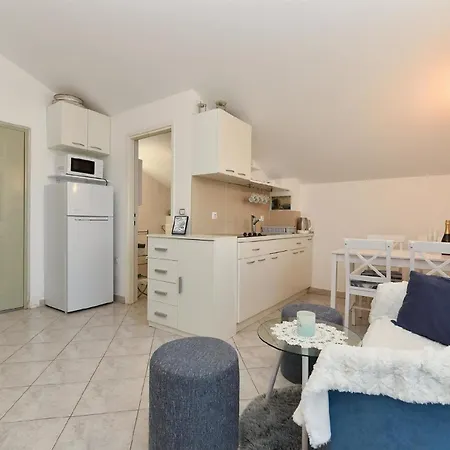 Апартаменты Fuer 5 Personen Ca 50 Qm In Medulin, Istrien Suedkueste Von Istrien Медулин