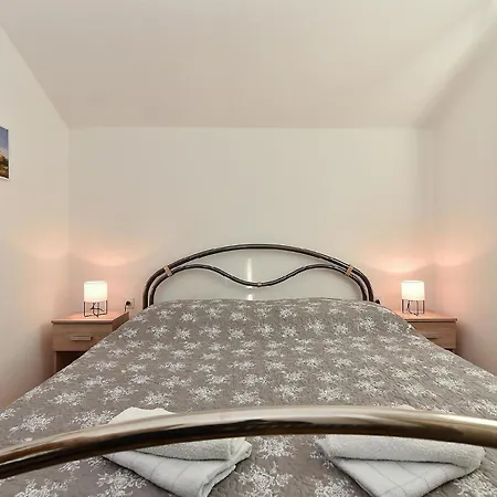 Fuer 5 Personen Ca 50 Qm In Medulin, Istrien Suedkueste Von Istrien *