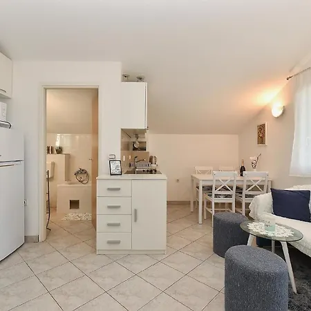 Fuer 5 Personen Ca 50 Qm In Medulin, Istrien Suedkueste Von Istrien Apartment *